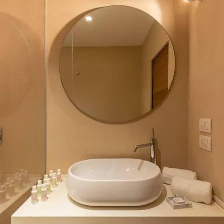 Beplace Garibaldi Suites Milan Exterior photo